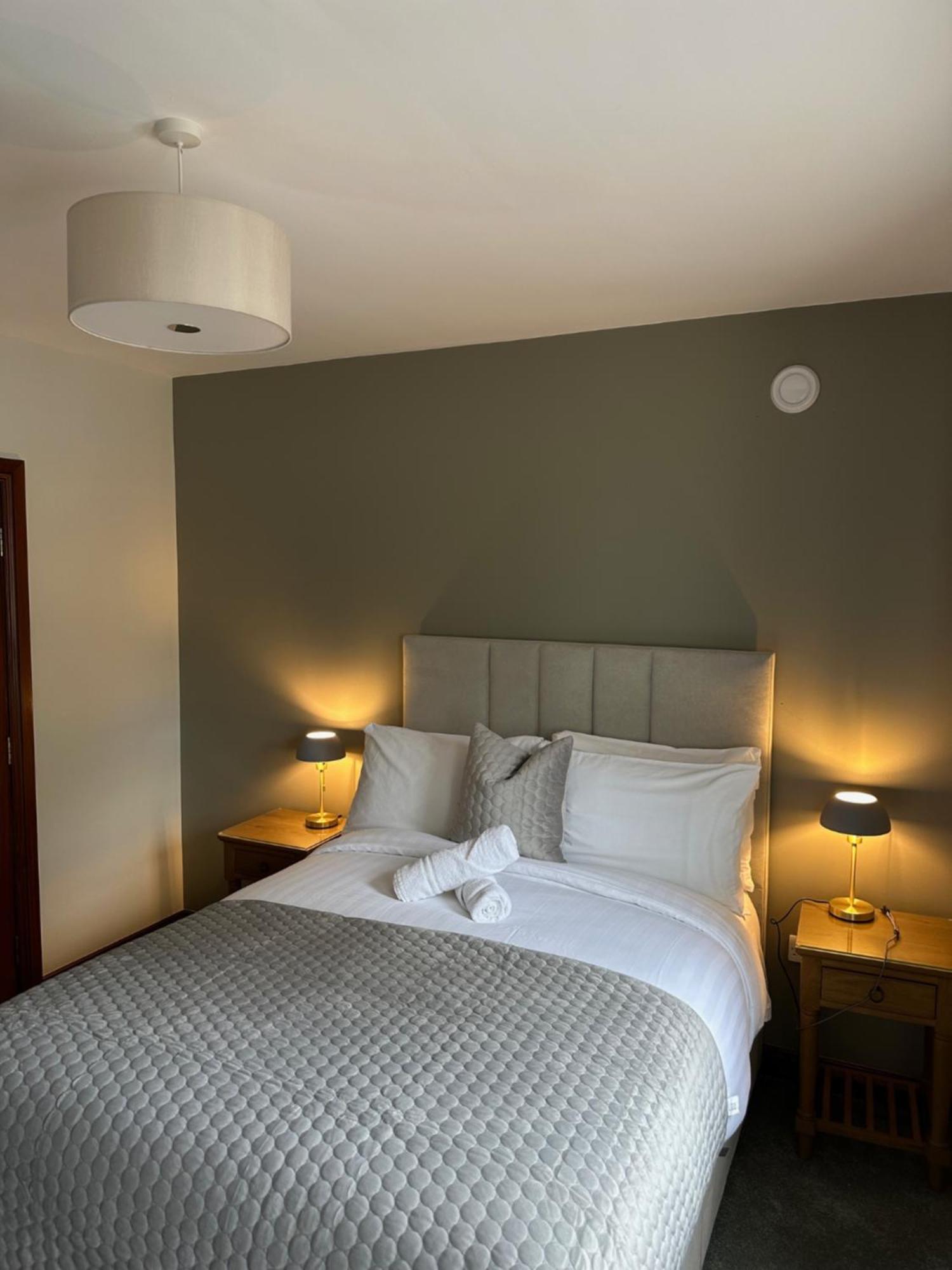 The Brook Lodge Galway Extérieur photo